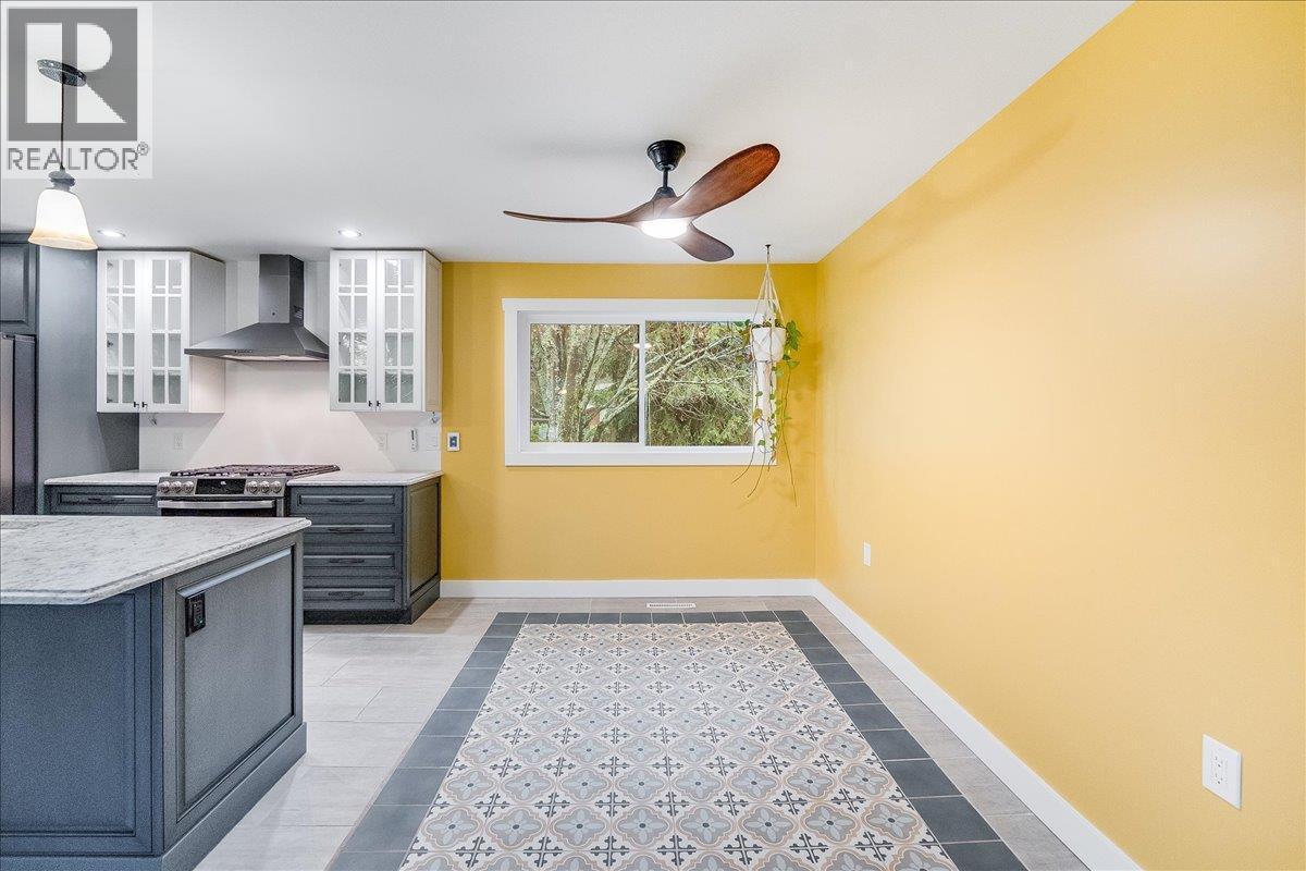 1408 Meadowbrook Drive, Castlegar, BC - Indoor Photo Showing Other Room