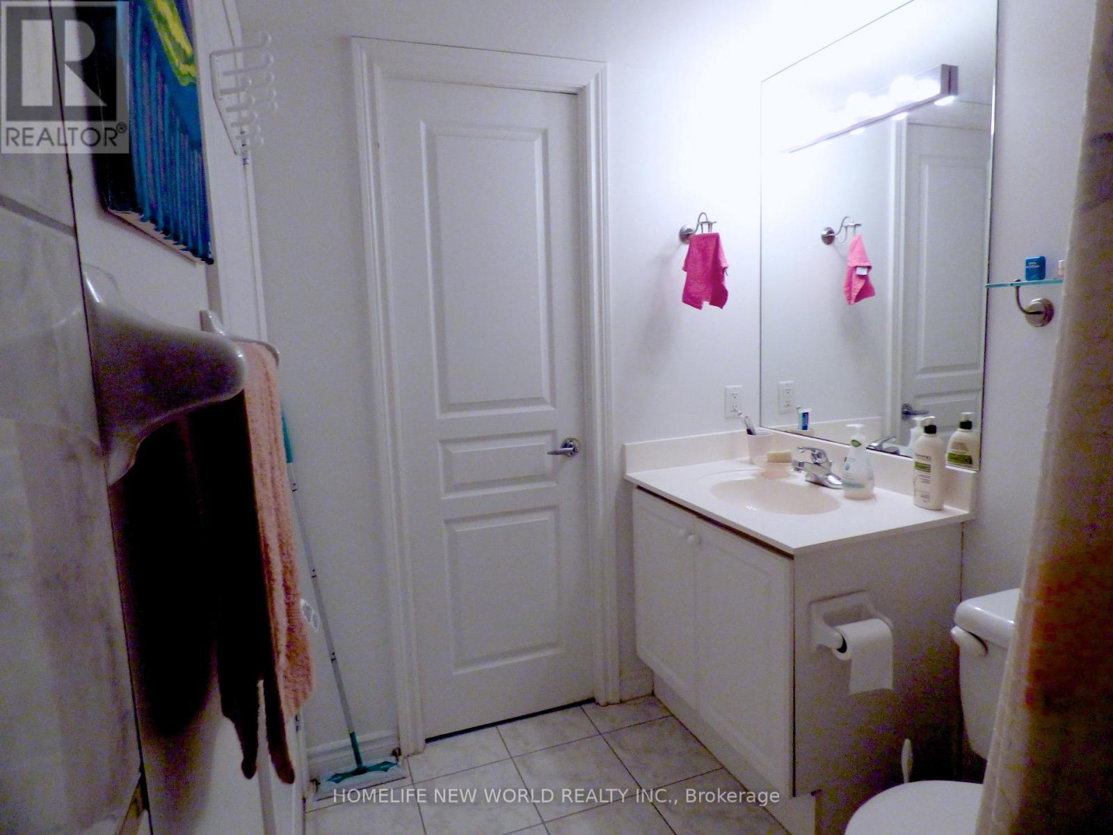 507 - 9015 Leslie Street, Richmond Hill, ON - Indoor Photo Showing Bathroom