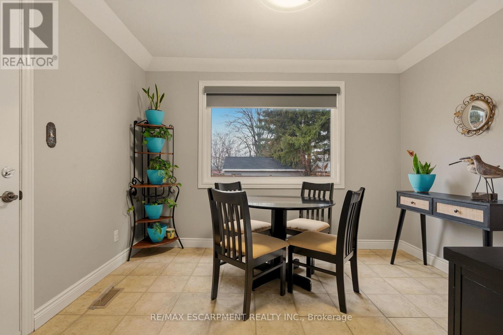 51 Westwood Avenue, Hamilton, ON - Indoor Photo Showing Dining Room