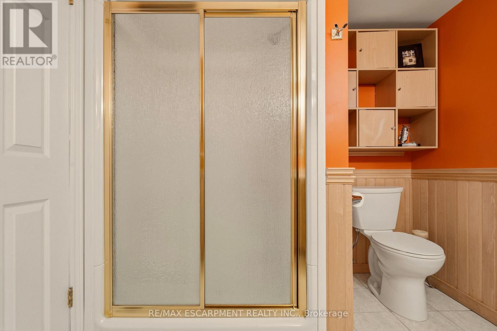 51 Westwood Avenue, Hamilton, ON - Indoor Photo Showing Bathroom