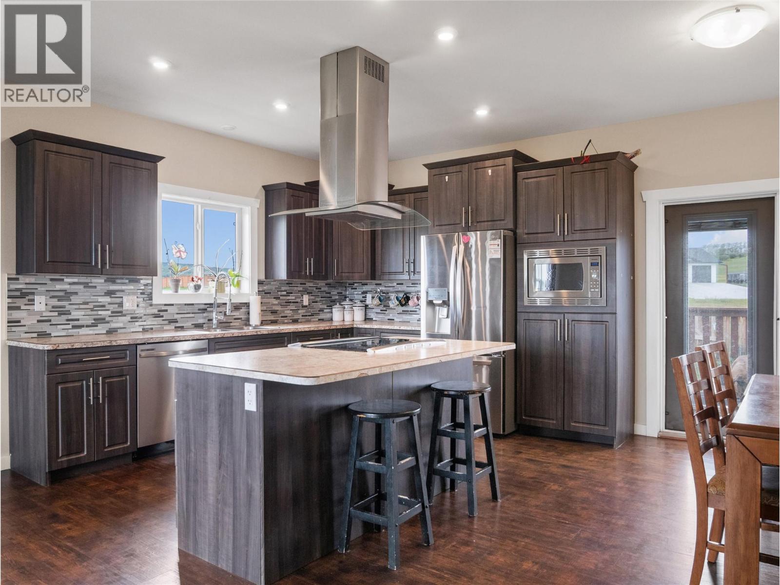 4830 Elevator Road, Pouce Coupe, BC - Indoor Photo Showing Kitchen With Upgraded Kitchen