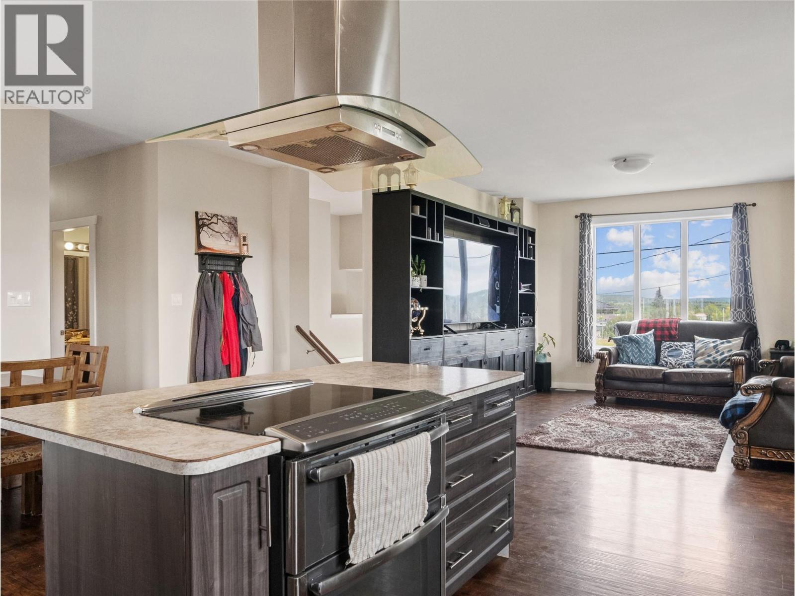 4830 Elevator Road, Pouce Coupe, BC - Indoor