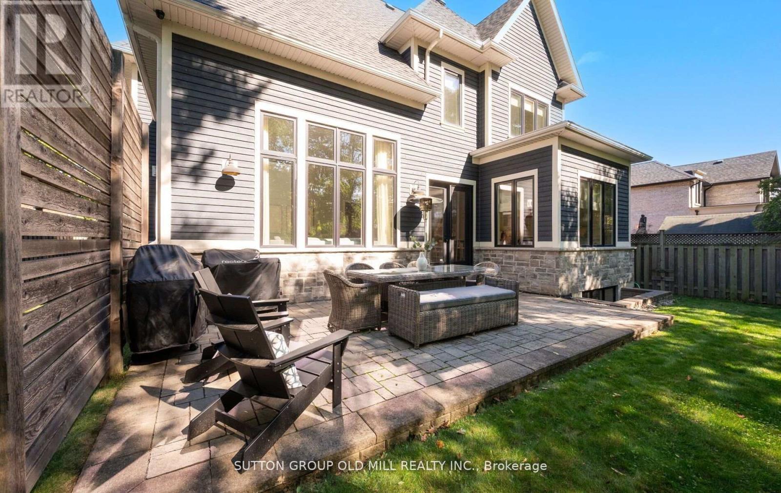 8 Cumberland Drive, Mississauga, ON - Outdoor With Deck Patio Veranda