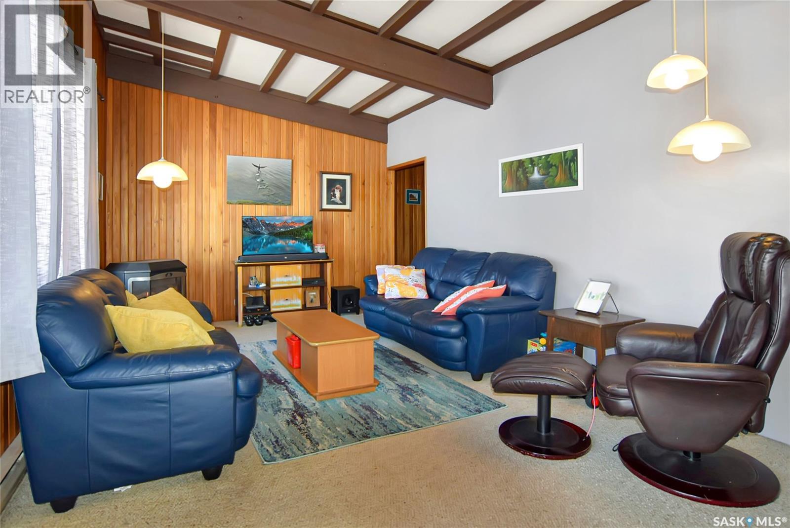 208-210 Criddle Avenue, Crooked Lake, SK - Indoor