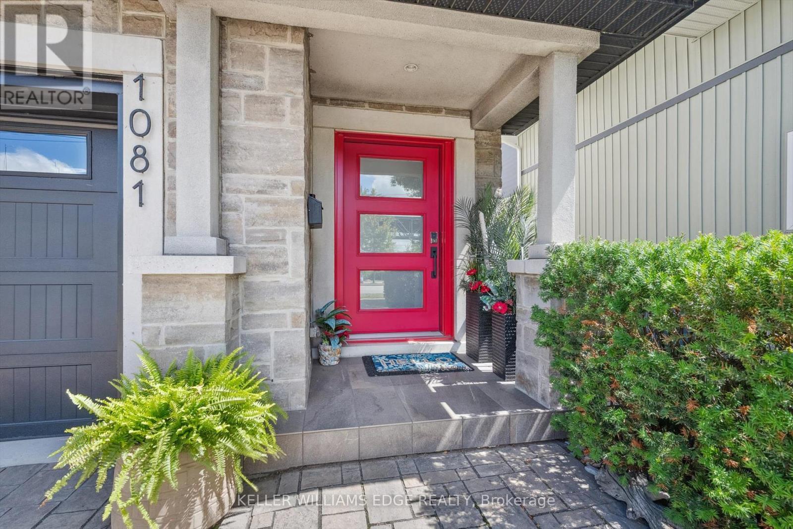 1081 Beach Boulevard, Hamilton, ON - Outdoor