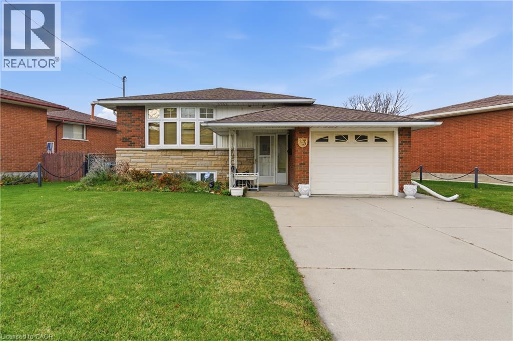 83 Riverdale Drive, Hamilton, ON - Outdoor