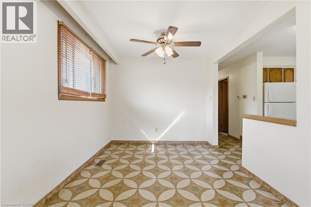 83 Riverdale Drive, Hamilton, ON - Indoor Photo Showing Other Room