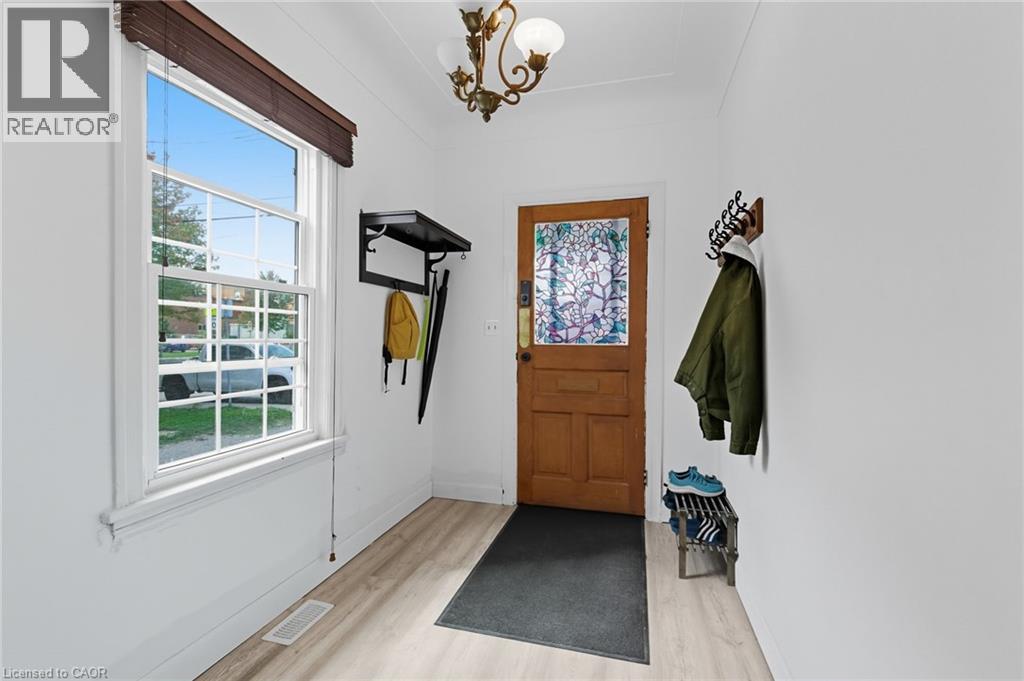 157 East 5Th Street, Hamilton, ON - Indoor Photo Showing Other Room