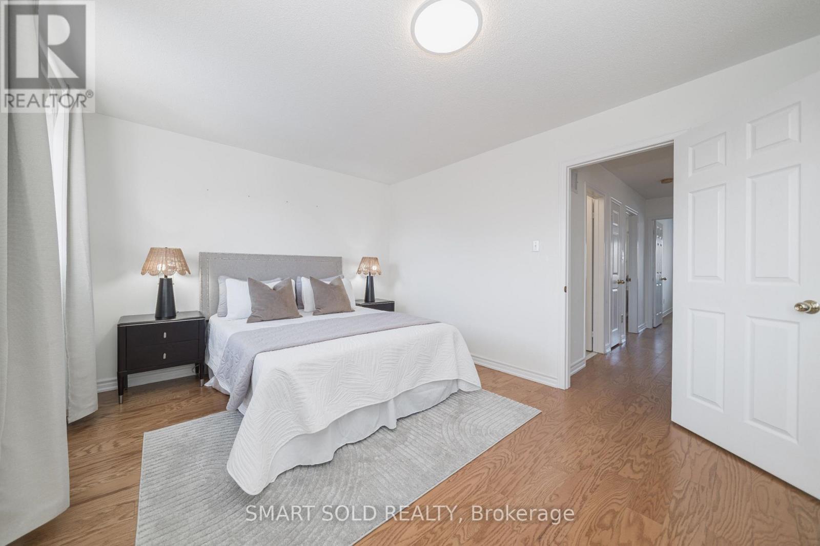29 Breezeway Crescent, Richmond Hill, ON - Indoor Photo Showing Bedroom