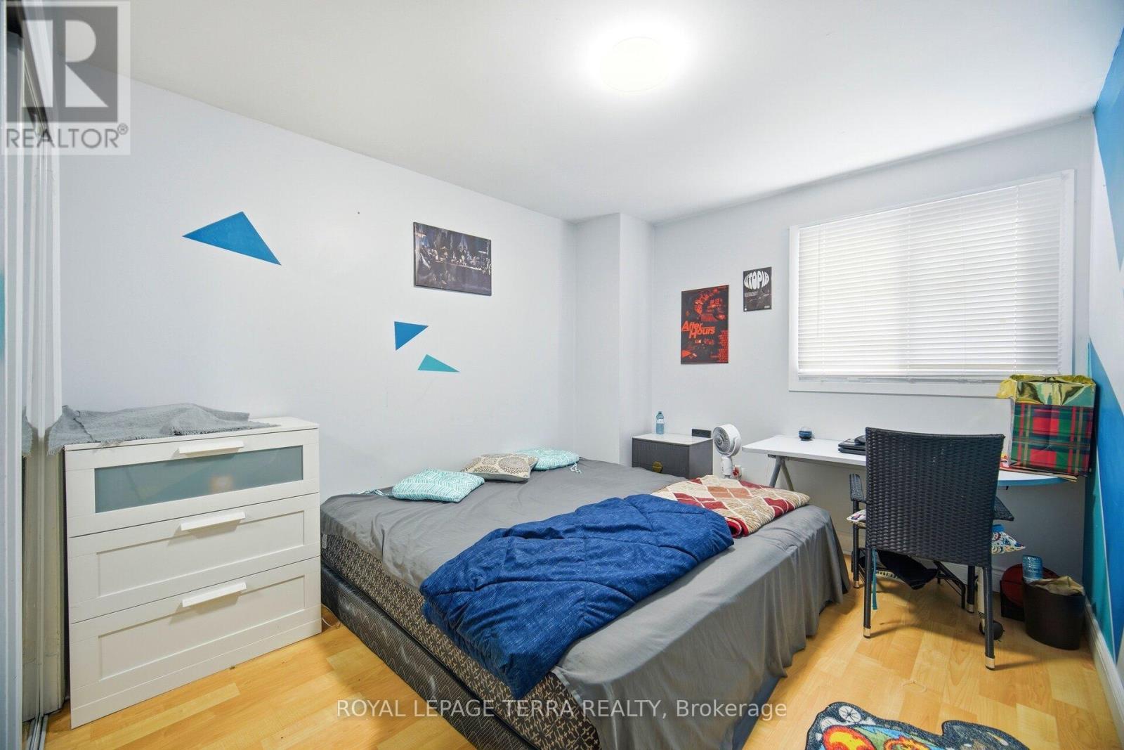 44 Carruthers Crescent, Barrie, ON - Indoor Photo Showing Bedroom