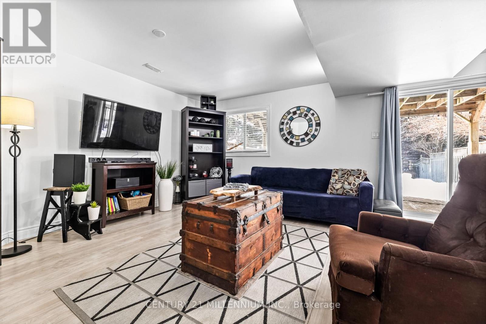 82 Orchid Crescent, Kitchener, ON - Indoor Photo Showing Living Room