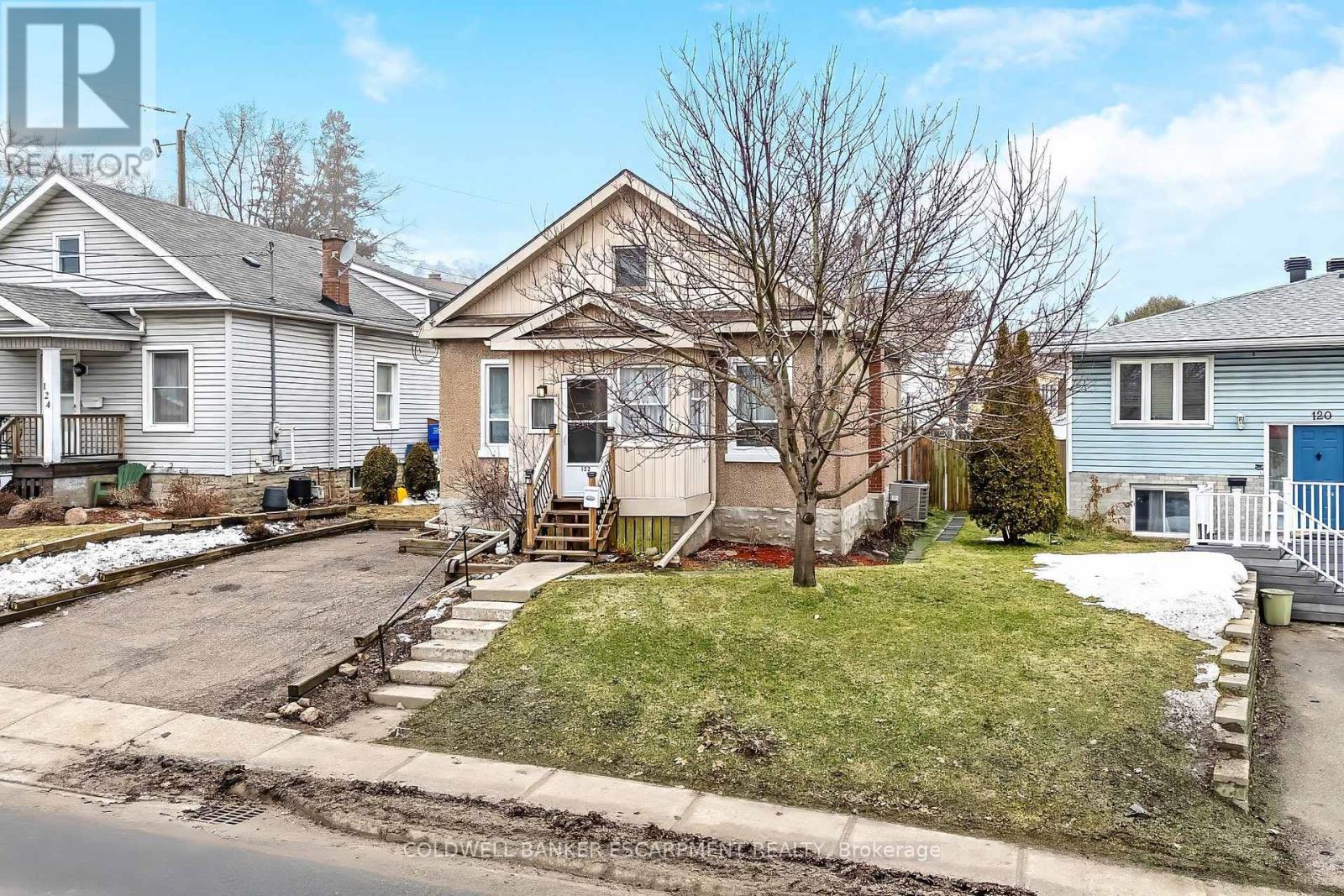 122 Cedar Street, Cambridge, ON - Outdoor With Facade