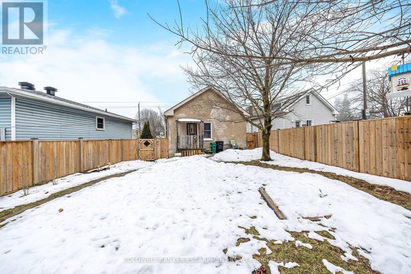 122 Cedar Street, Cambridge, ON - Outdoor