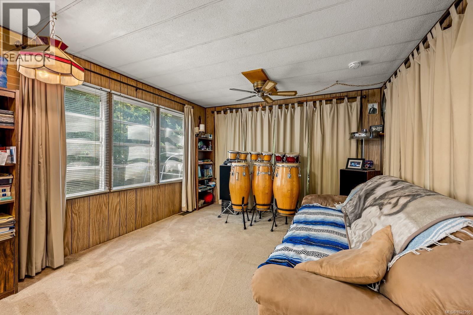 1255 Wilkinson Rd, Comox, BC