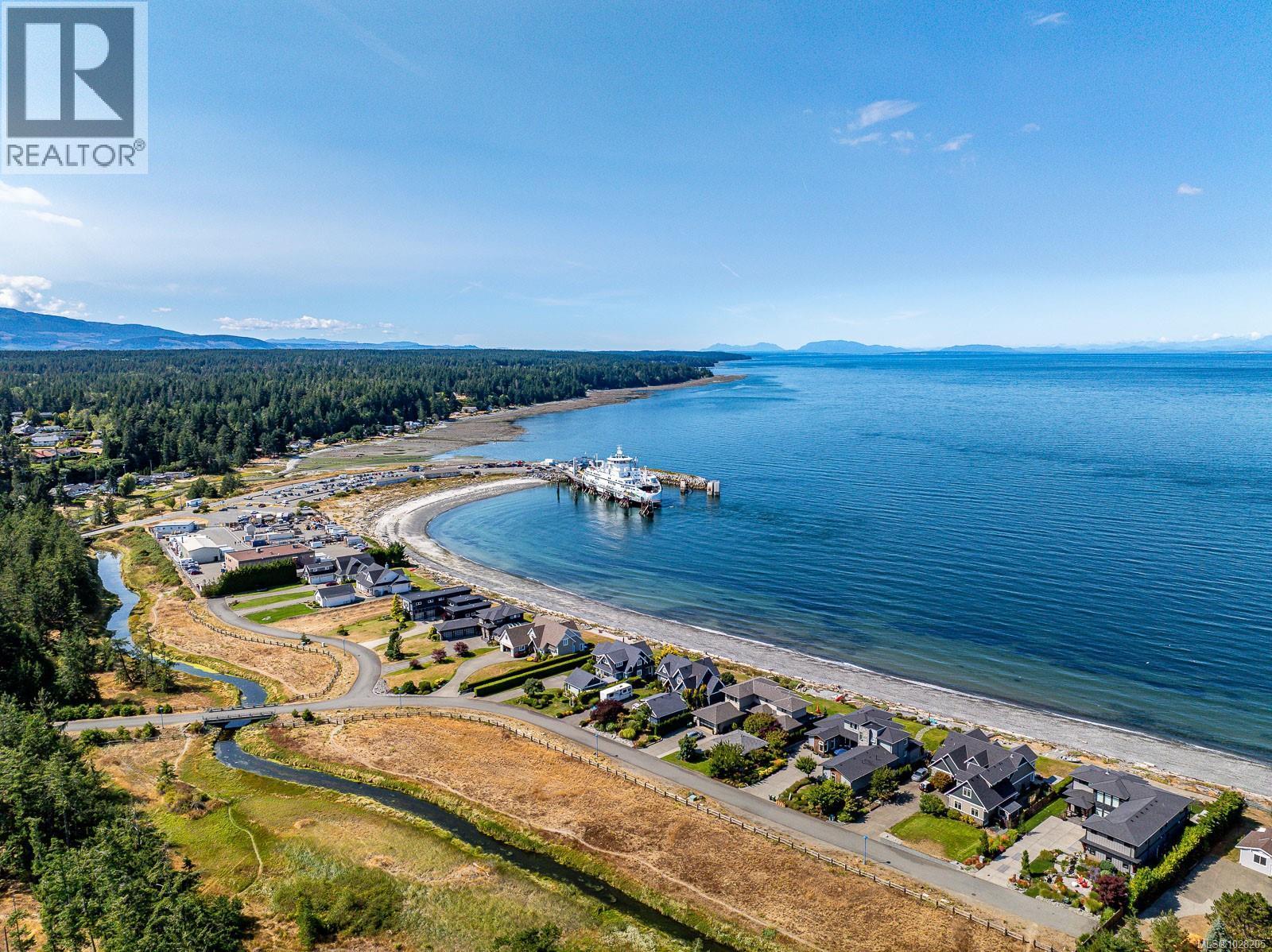 1255 Wilkinson Rd, Comox, BC