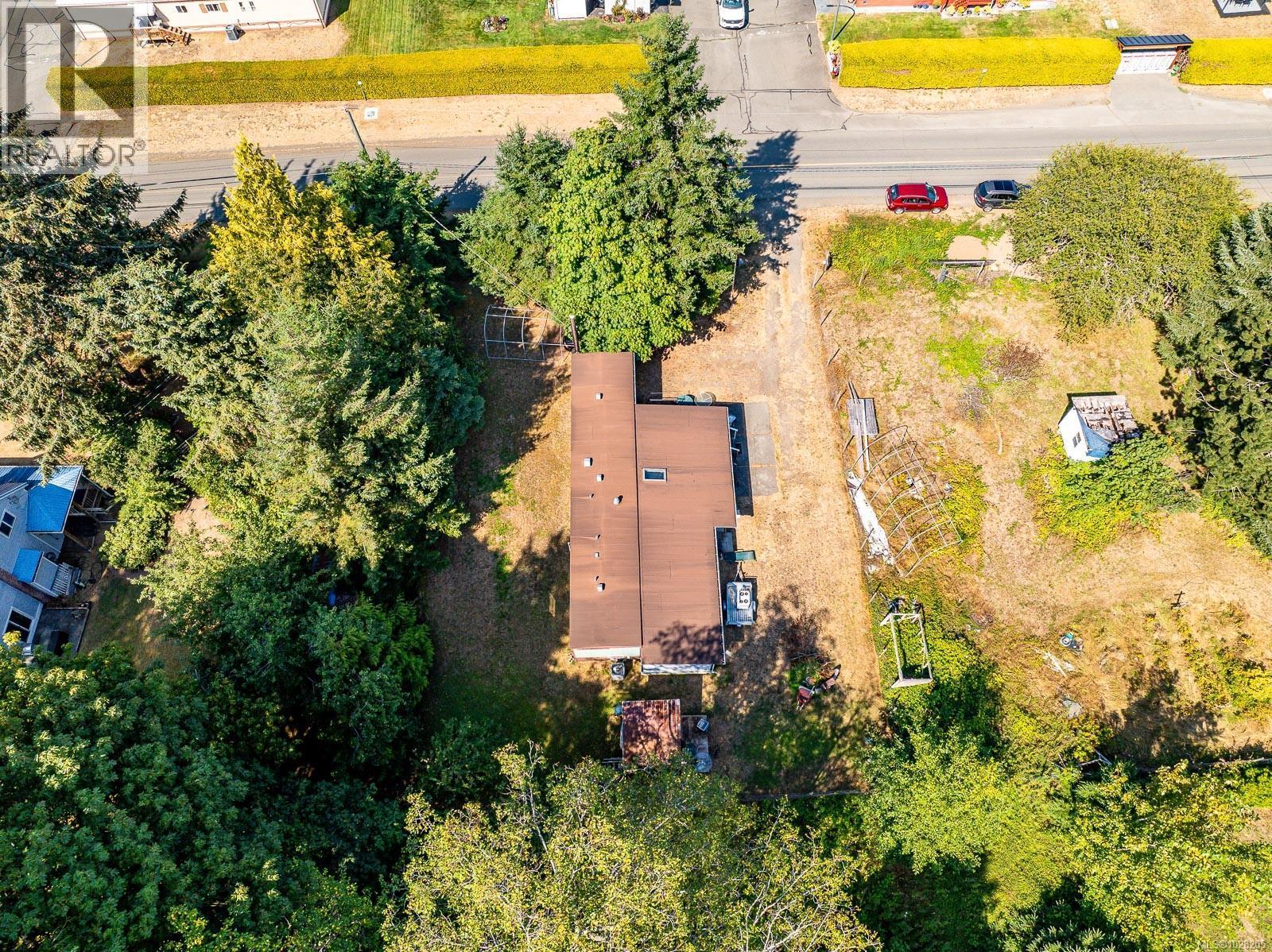 1255 Wilkinson Rd, Comox, BC