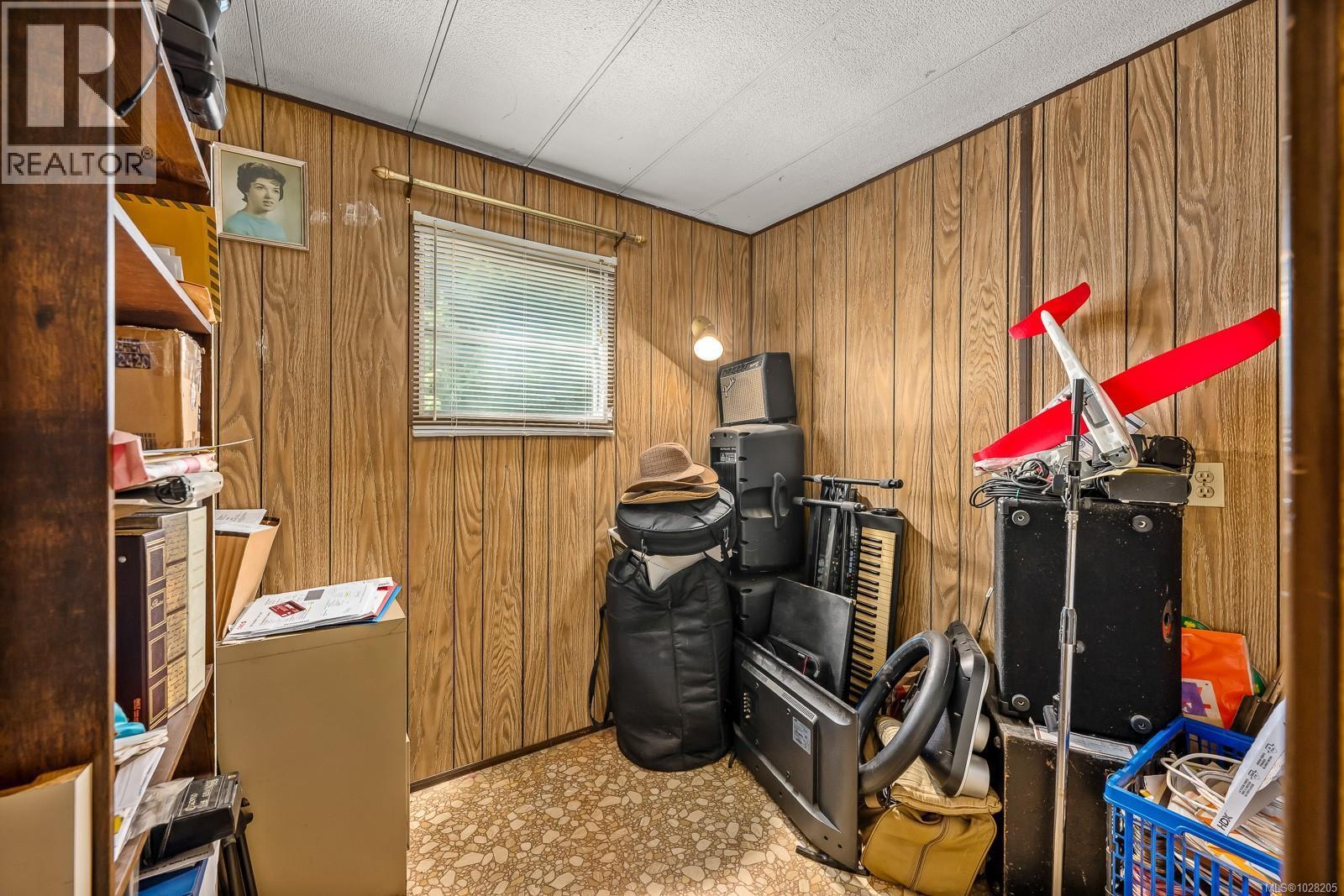 1255 Wilkinson Rd, Comox, BC