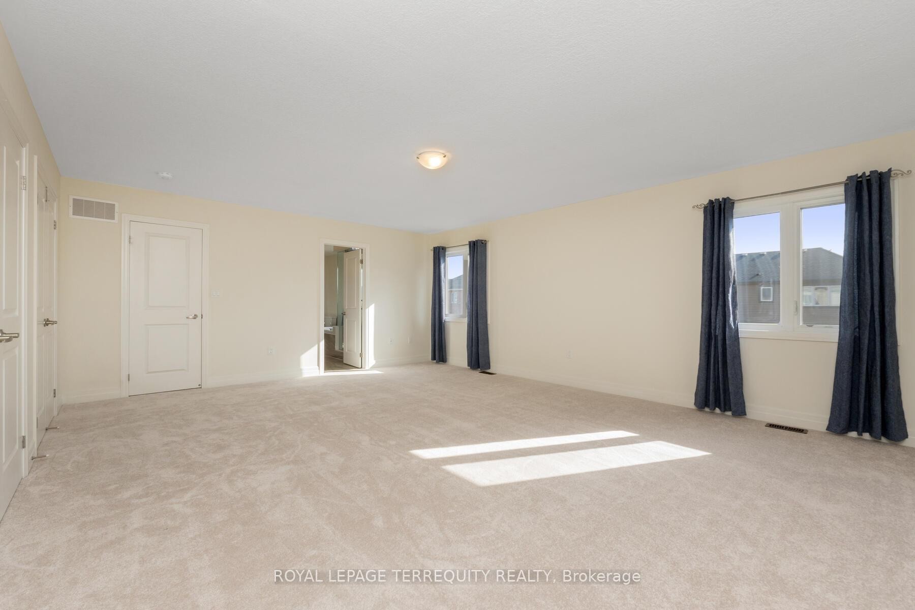 4516 Eclipse Way, Niagara Falls, ON - Indoor Photo Showing Other Room