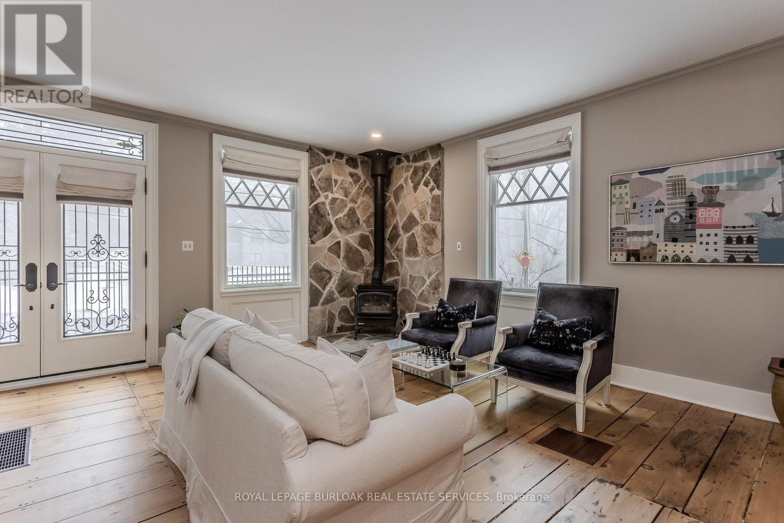 6306 Mcniven Road, Burlington, ON - Indoor Photo Showing Living Room With Fireplace
