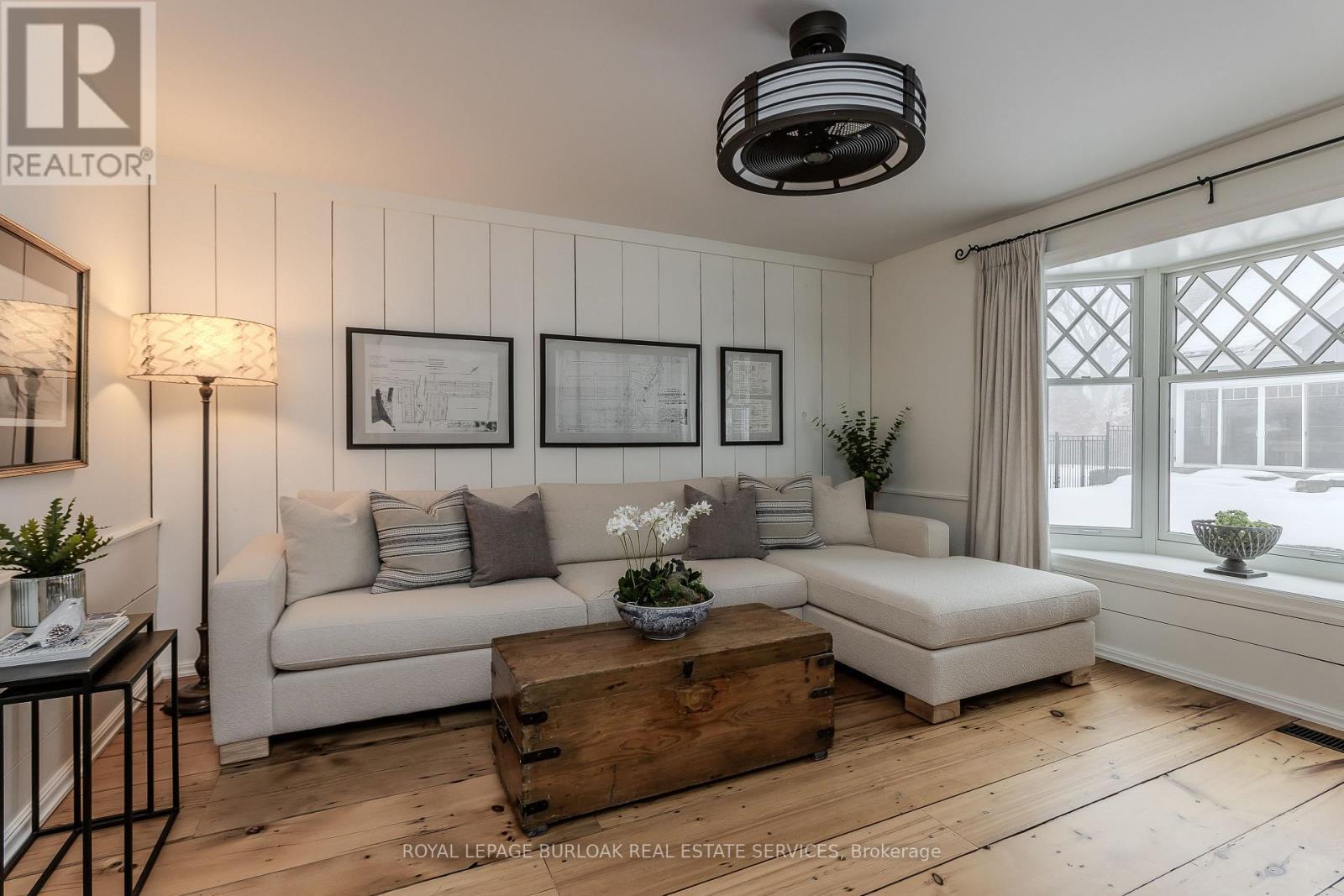 6306 Mcniven Road, Burlington, ON - Indoor Photo Showing Living Room