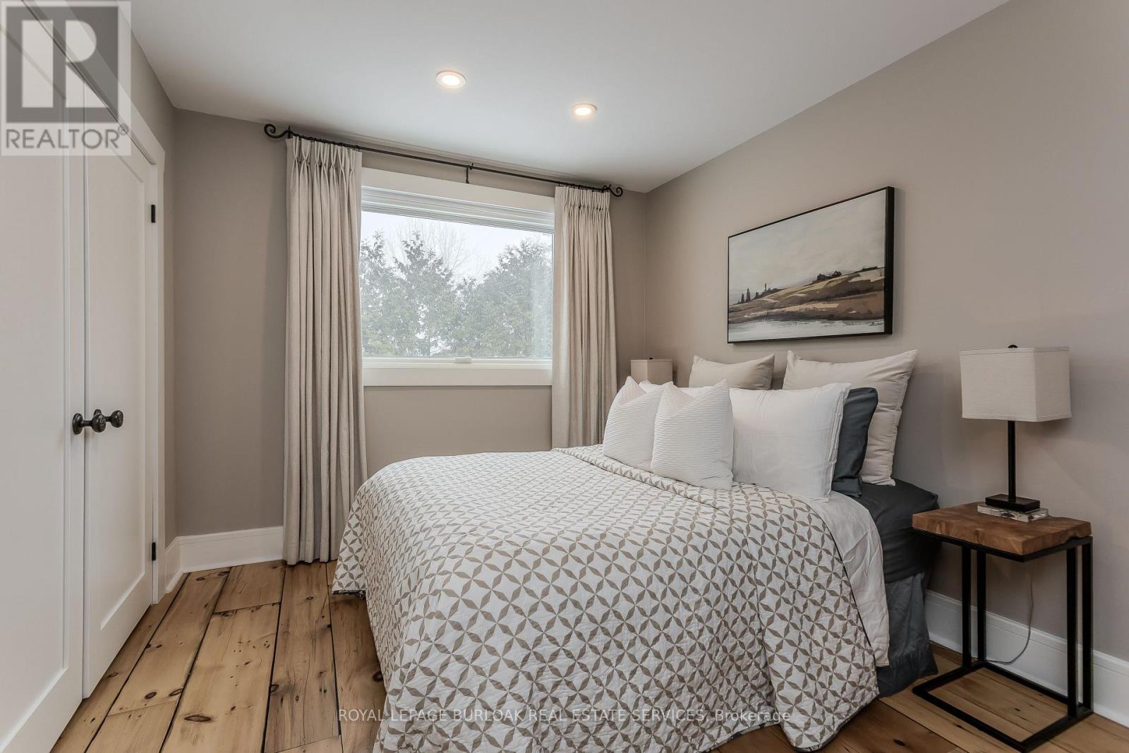 6306 Mcniven Road, Burlington, ON - Indoor Photo Showing Bedroom
