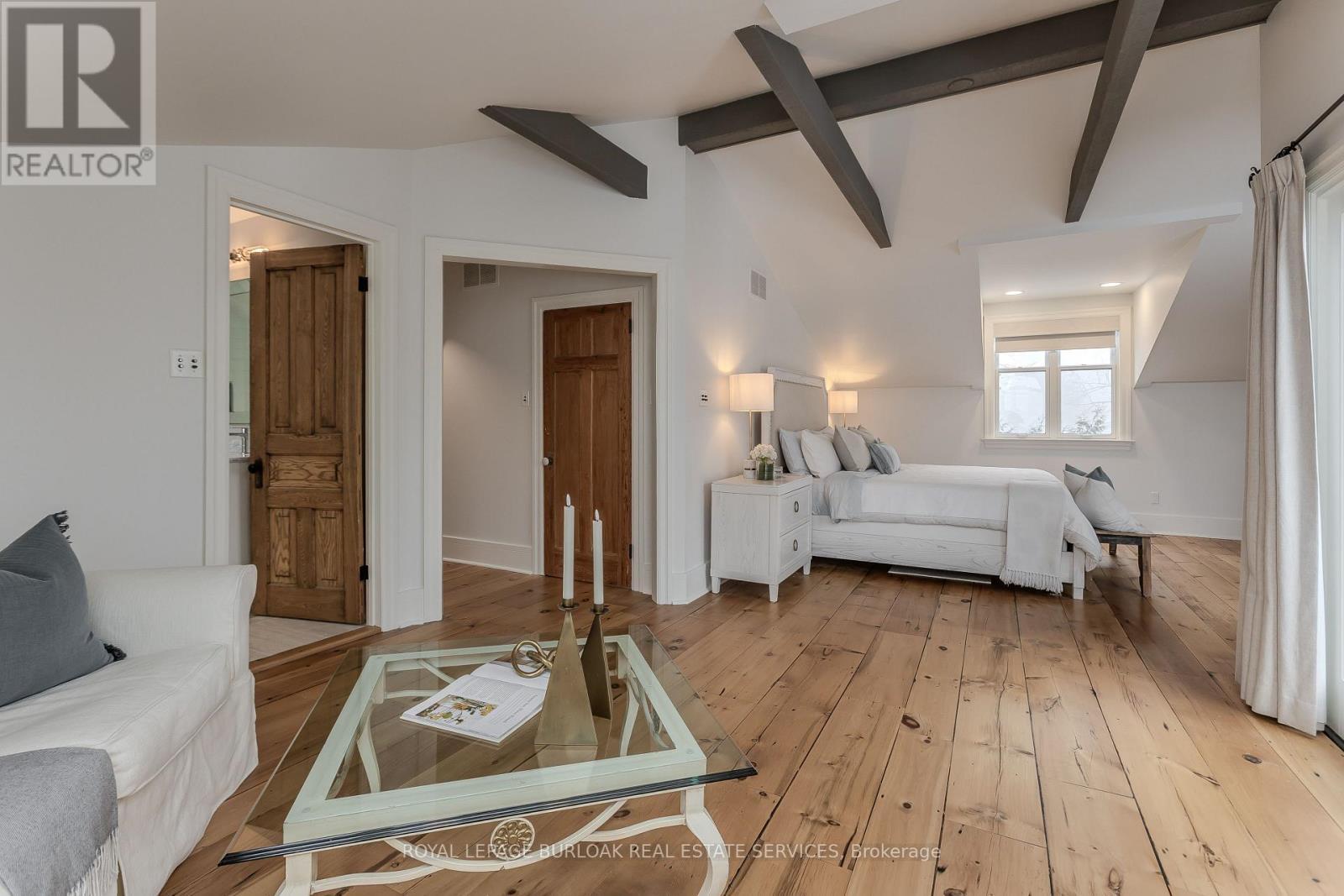 6306 Mcniven Road, Burlington, ON - Indoor