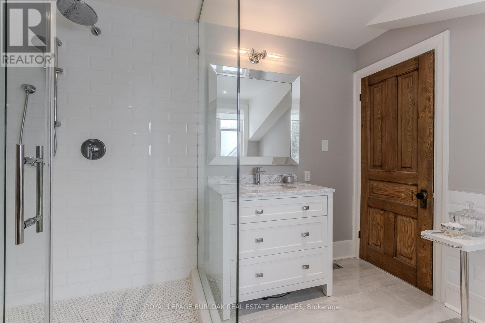 6306 Mcniven Road, Burlington, ON - Indoor Photo Showing Bathroom