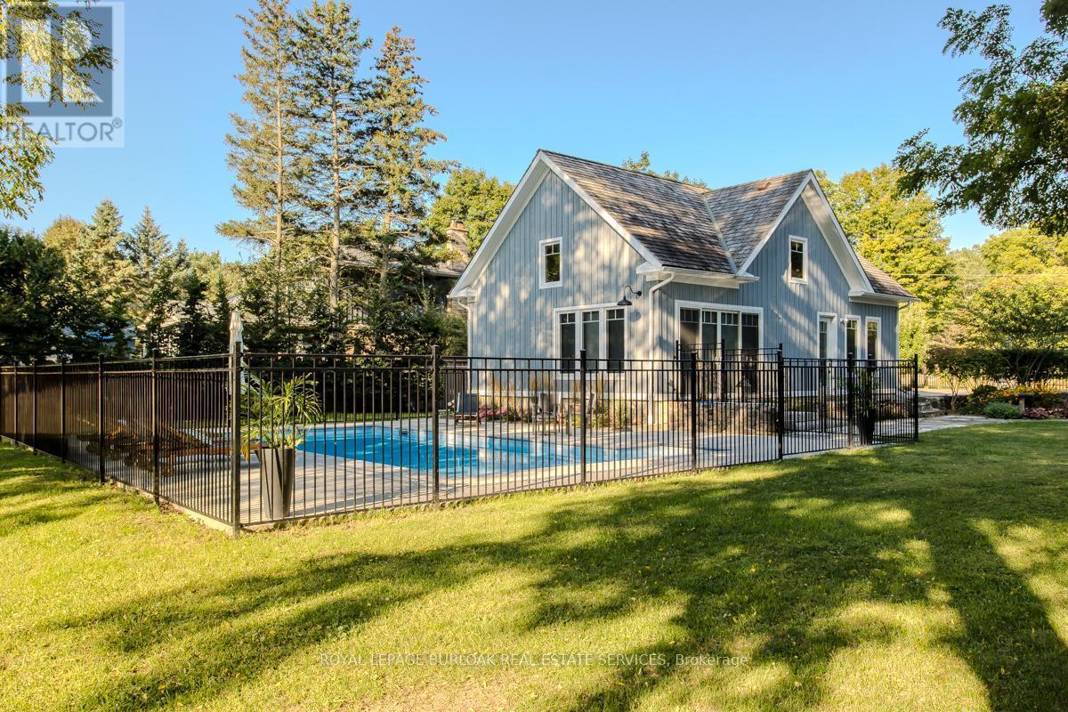 6306 Mcniven Road, Burlington, ON - Outdoor With In Ground Pool
