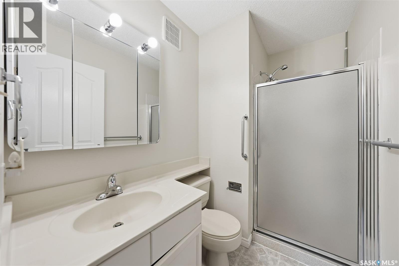 40 3415 Calder Crescent, Saskatoon, SK - Indoor Photo Showing Bathroom