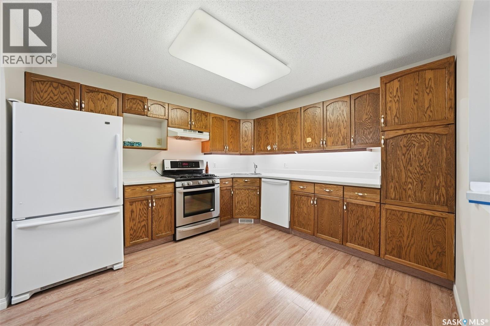 40 3415 Calder Crescent, Saskatoon, SK - Indoor Photo Showing Kitchen