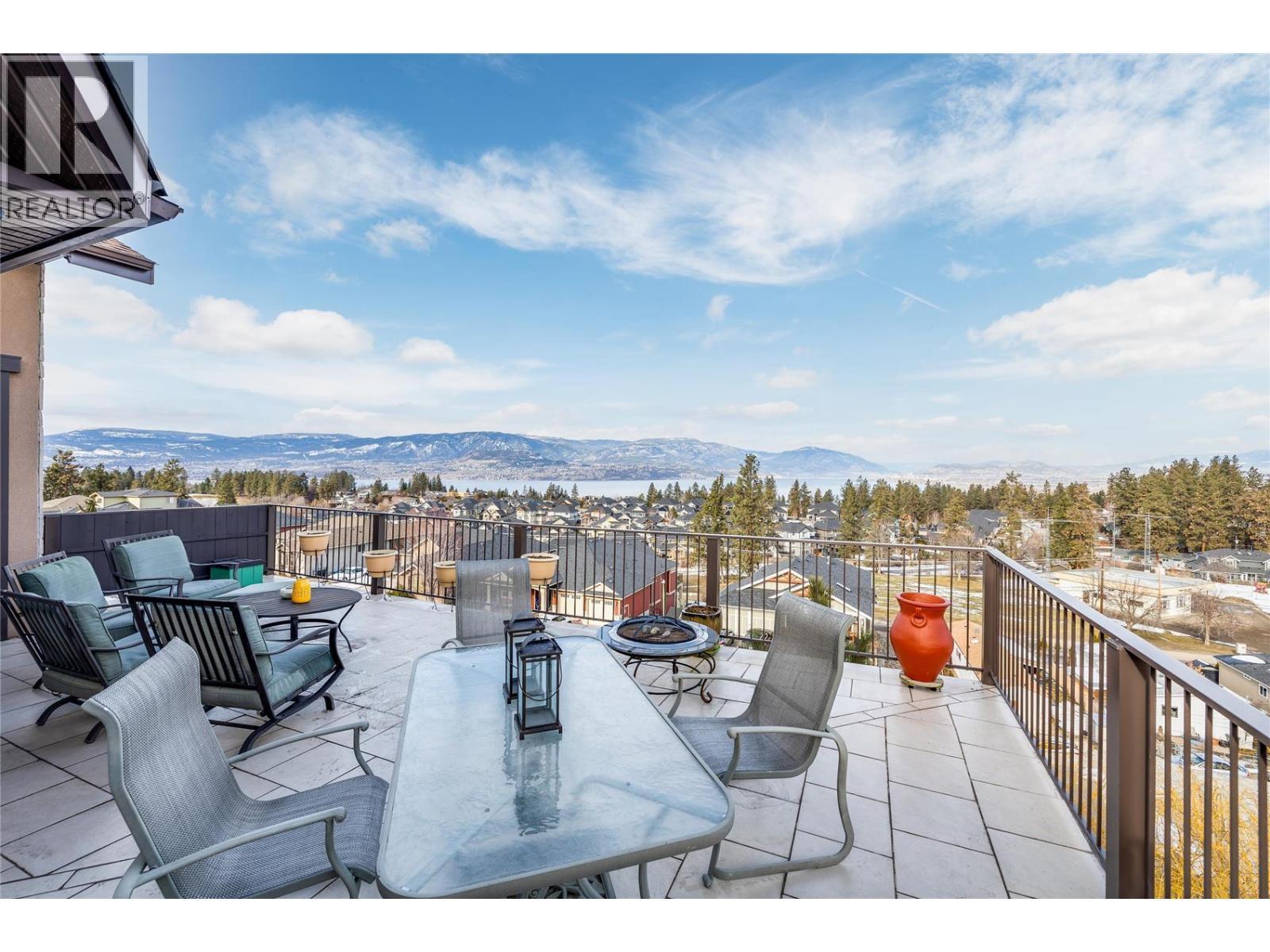 Beautiful view and patio! - 375 Trumpeter Court, Kelowna, BC - Outdoor