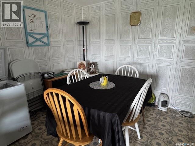 692 Aqualane Avenue, Aquadeo, SK - Indoor Photo Showing Dining Room