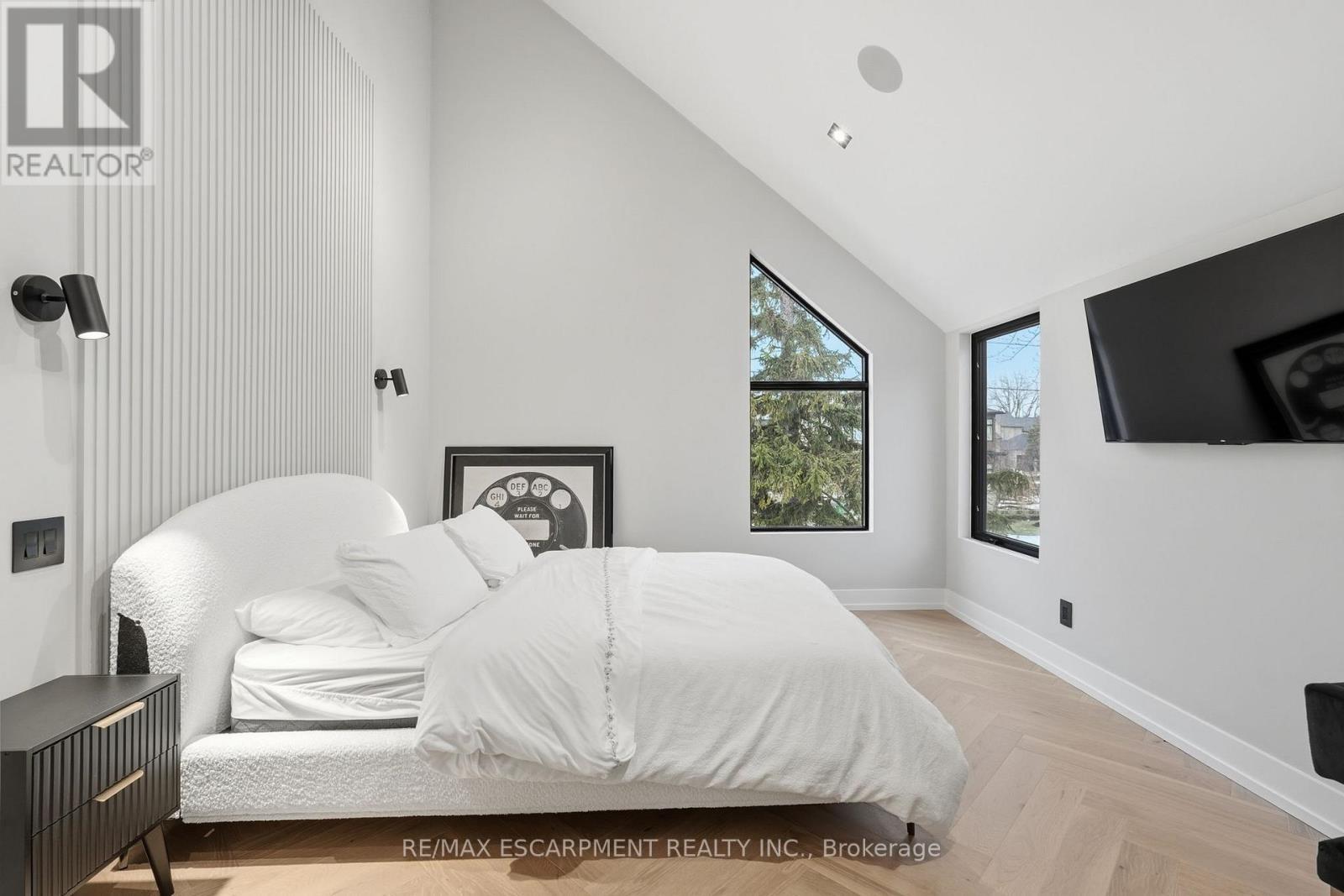 700 Montbeck Crescent, Mississauga, ON - Indoor Photo Showing Bedroom