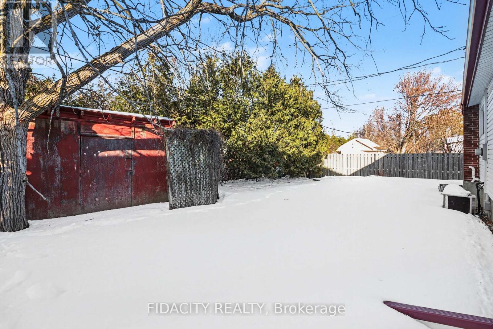 1933 Connecticut Avenue, Ottawa, ON - Outdoor