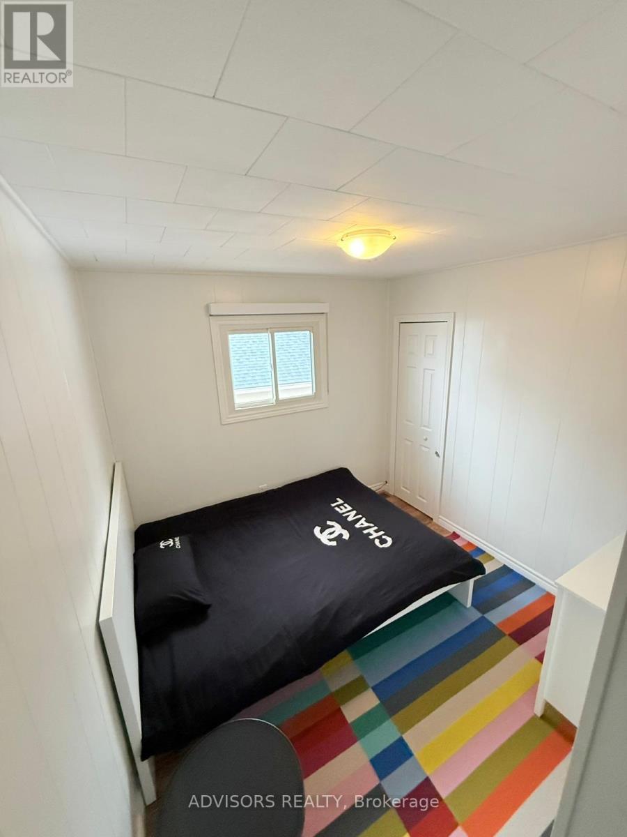9 Bow Road, Tiny, ON - Indoor Photo Showing Other Room