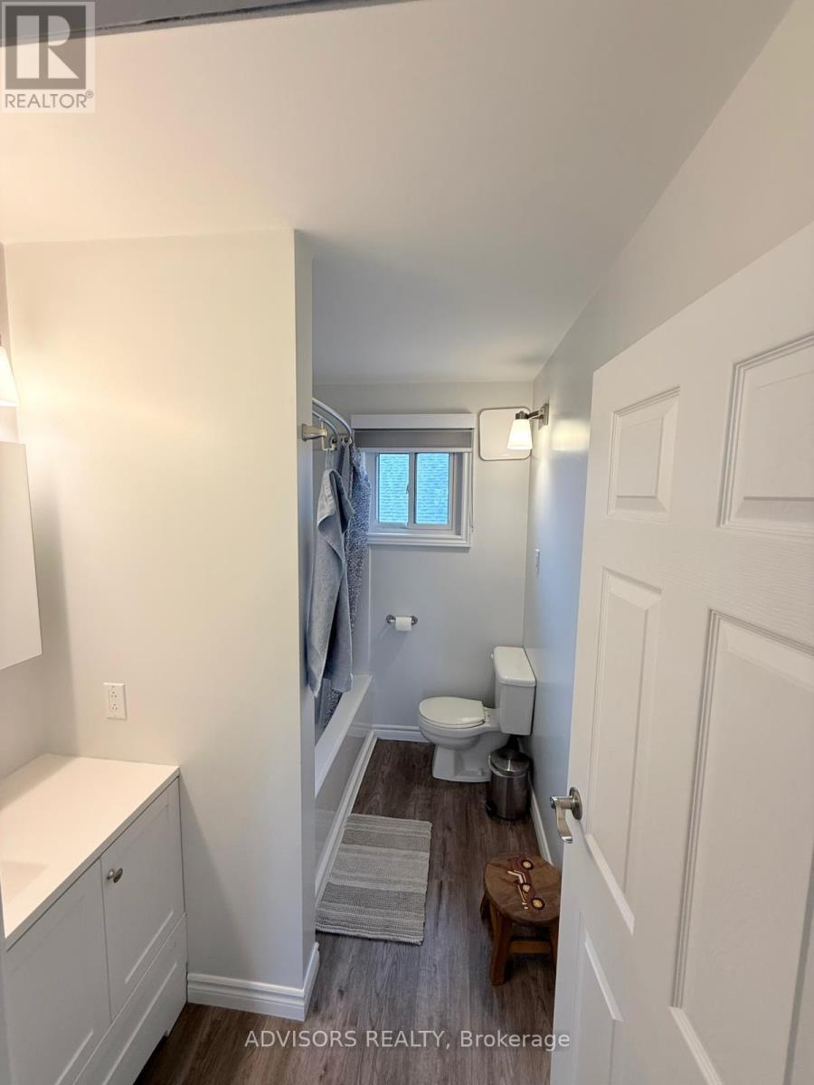 9 Bow Road, Tiny, ON - Indoor