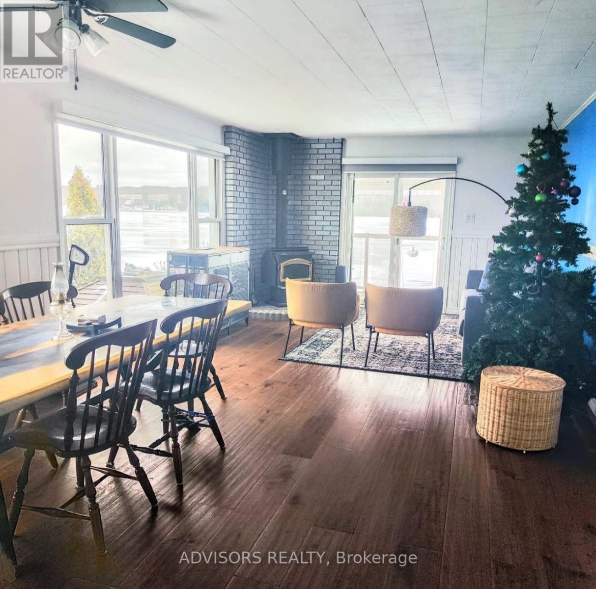 9 Bow Road, Tiny, ON - Indoor