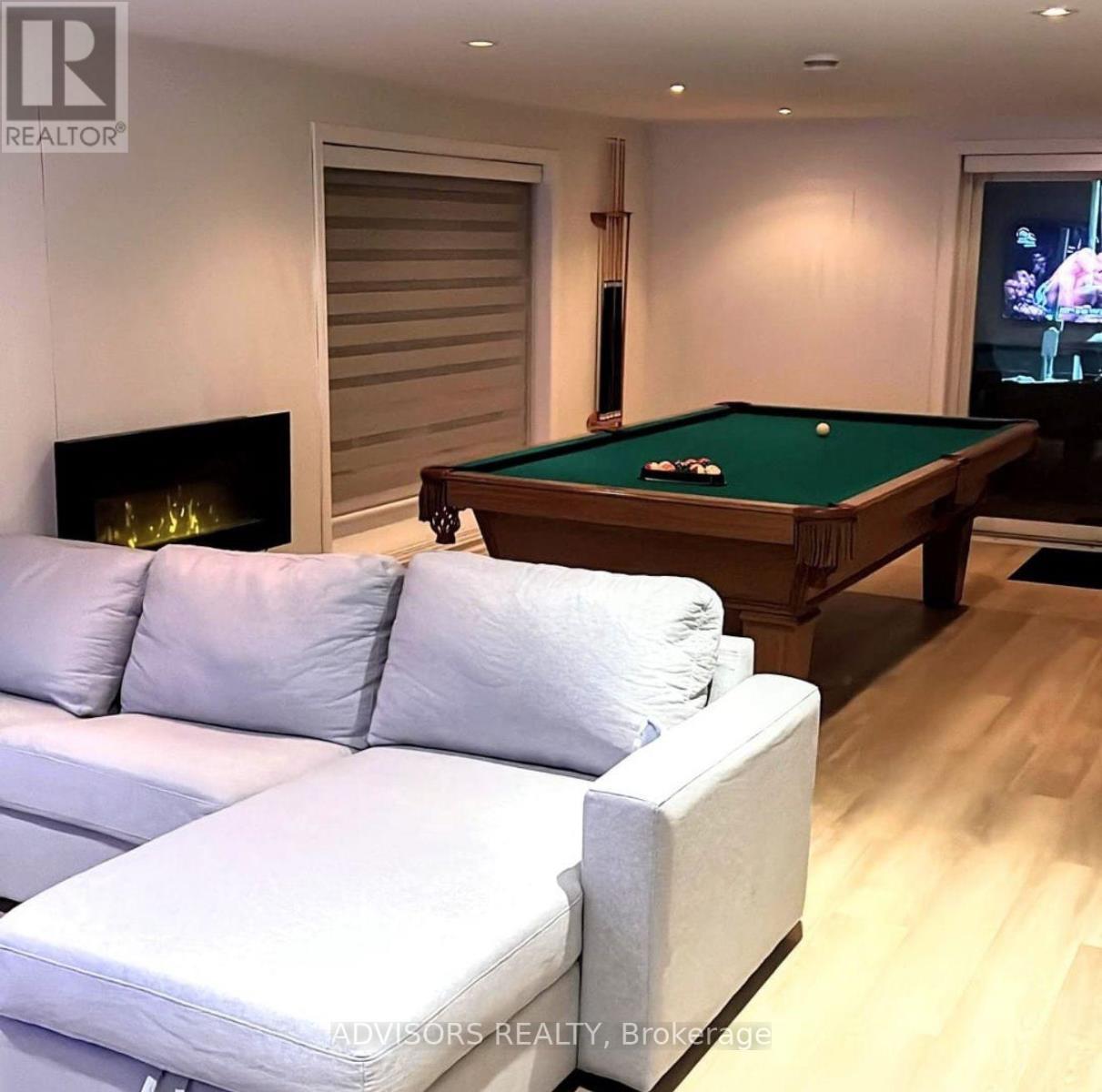 9 Bow Road, Tiny, ON - Indoor Photo Showing Other Room