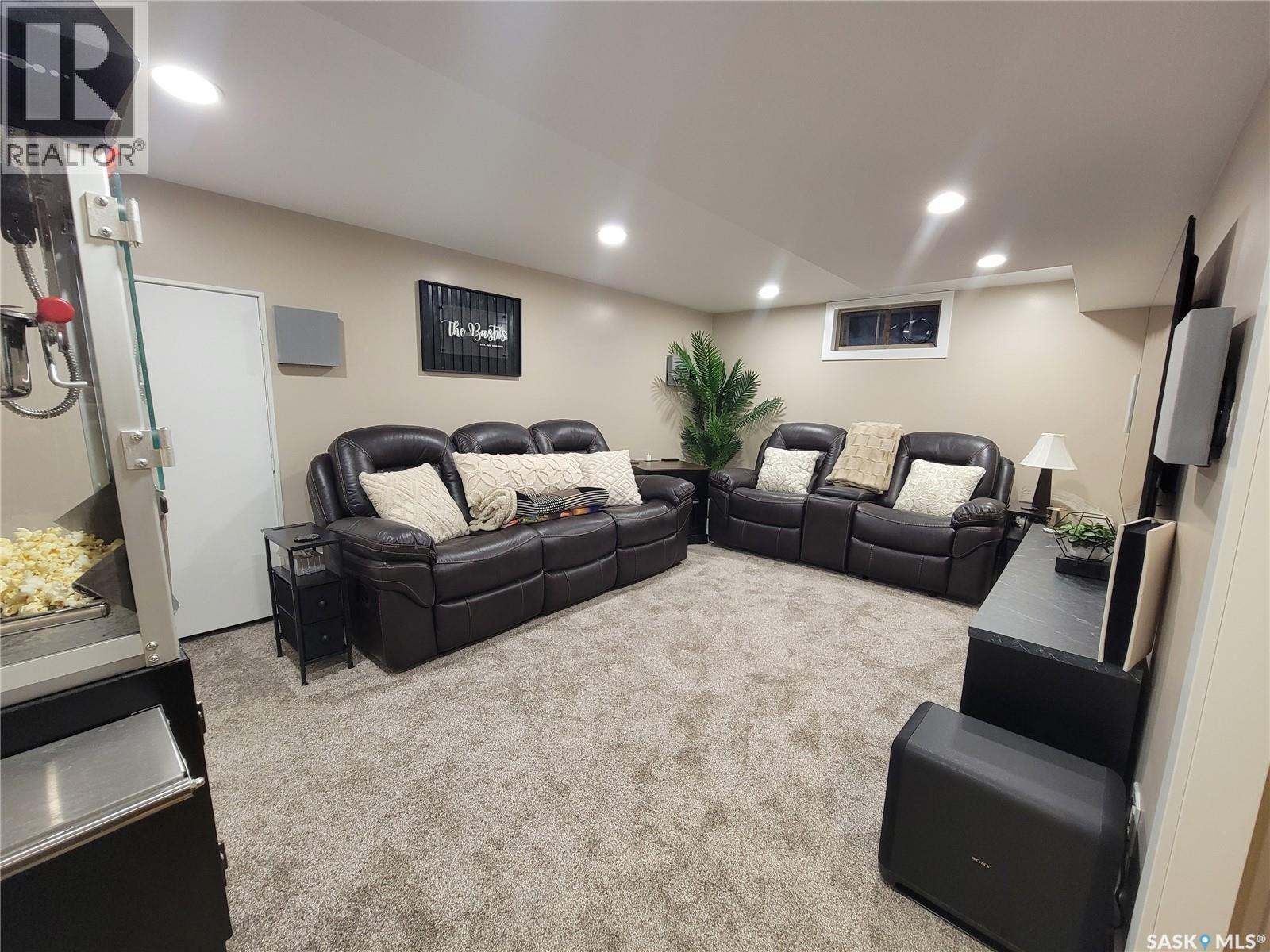 4812 Post Street, Macklin, SK - Indoor Photo Showing Basement