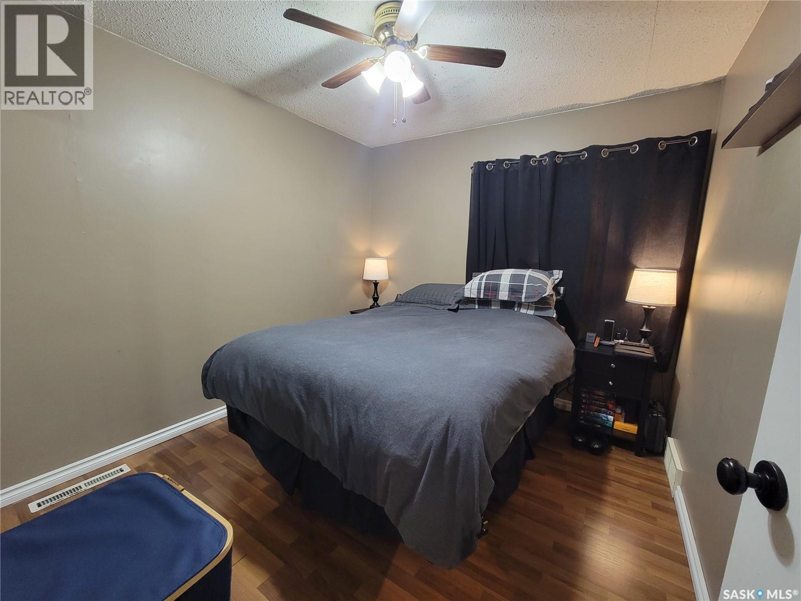 4812 Post Street, Macklin, SK - Indoor Photo Showing Bedroom