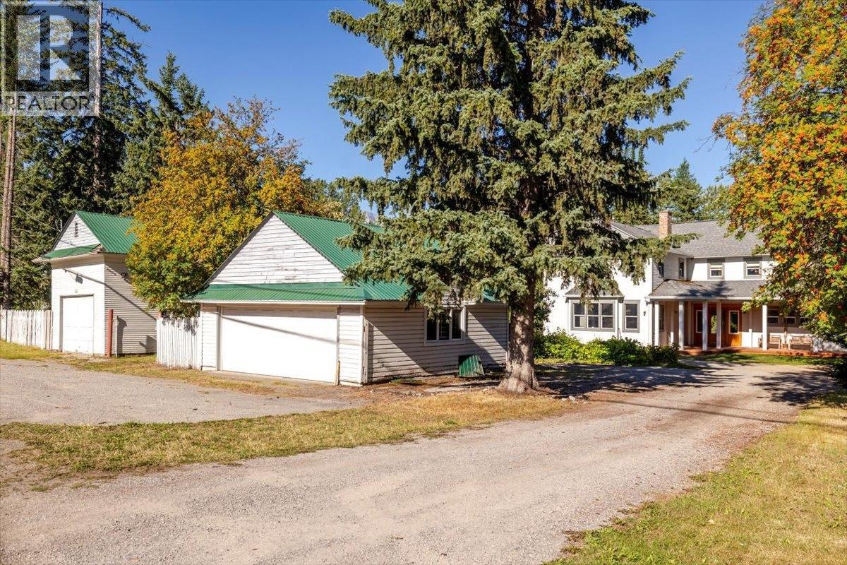 9 Park Crescent, Fernie, BC - Outdoor