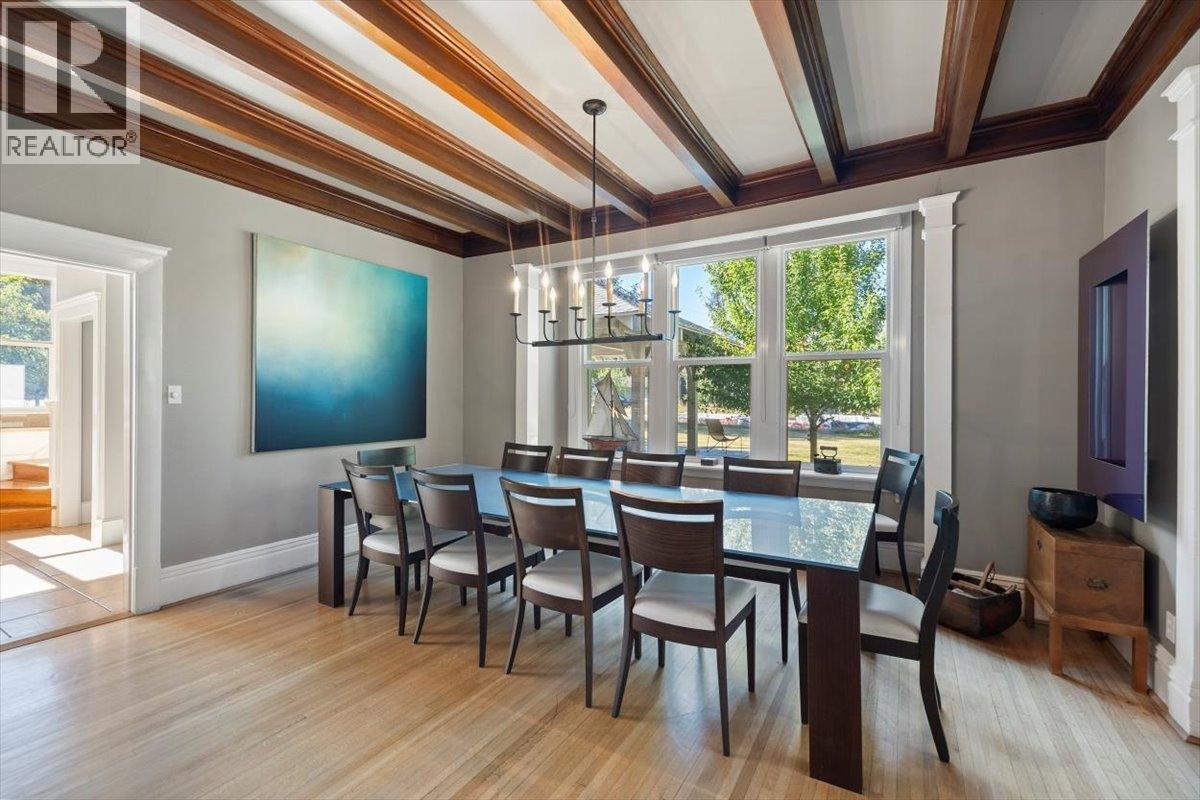 9 Park Crescent, Fernie, BC - Indoor Photo Showing Dining Room