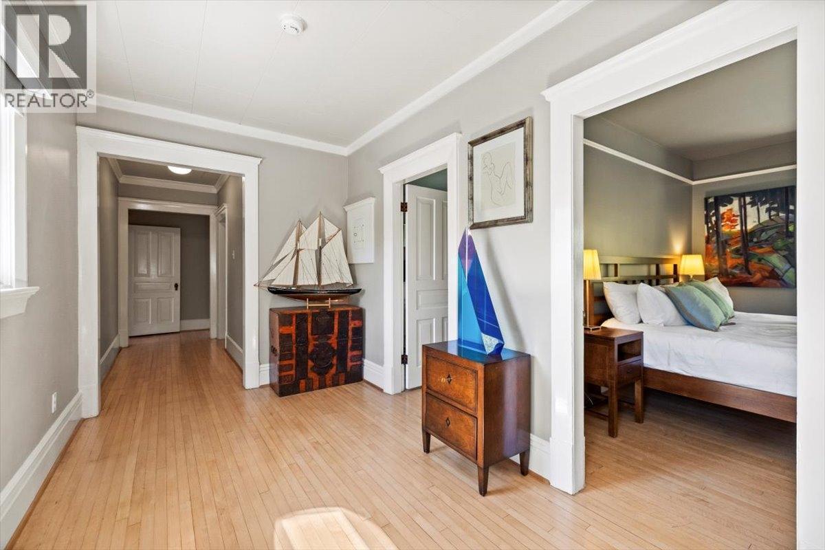 9 Park Crescent, Fernie, BC - Indoor Photo Showing Bedroom
