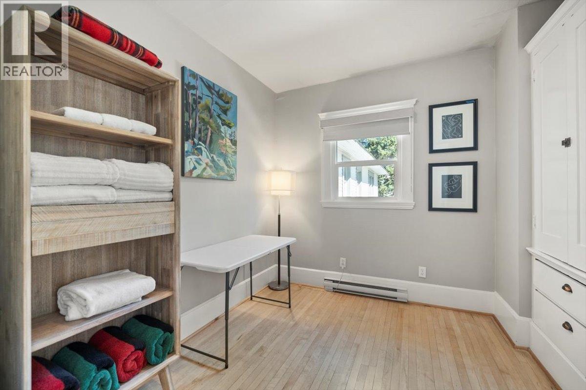9 Park Crescent, Fernie, BC - Indoor Photo Showing Other Room