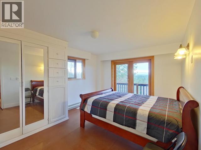 2005 Ralph Road, Powell River, BC - Indoor Photo Showing Bedroom