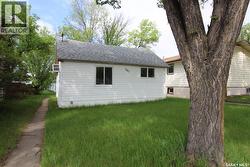 587 3rd STREET W Shaunavon, SK S0N 2M0