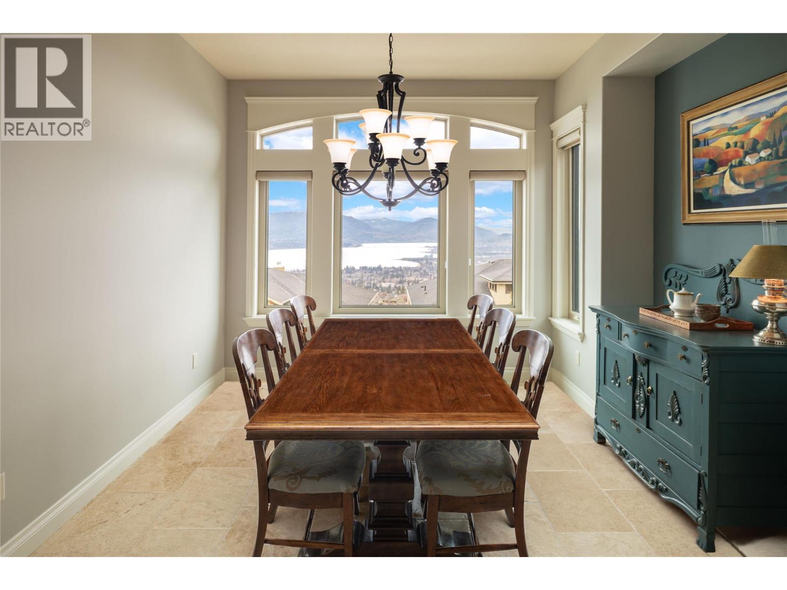 954 Hewetson Avenue, Kelowna, BC - Indoor Photo Showing Dining Room
