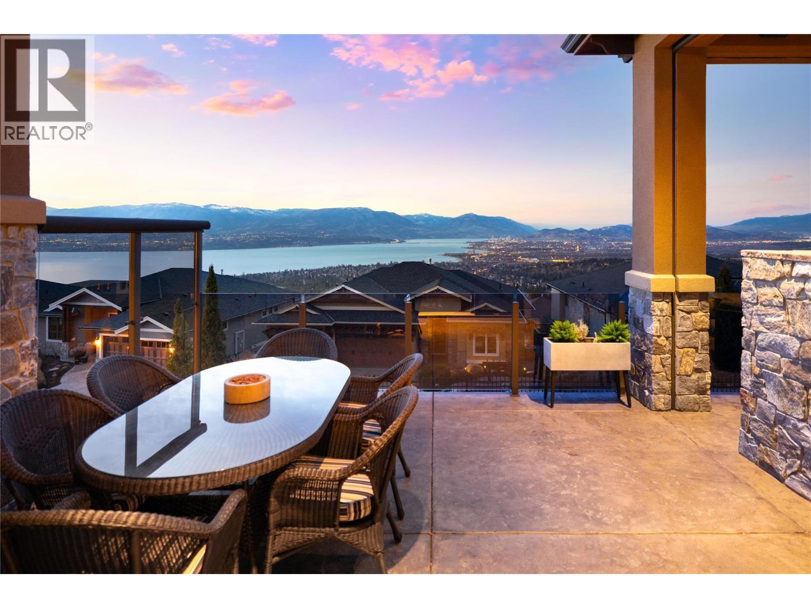 954 Hewetson Avenue, Kelowna, BC - Outdoor
