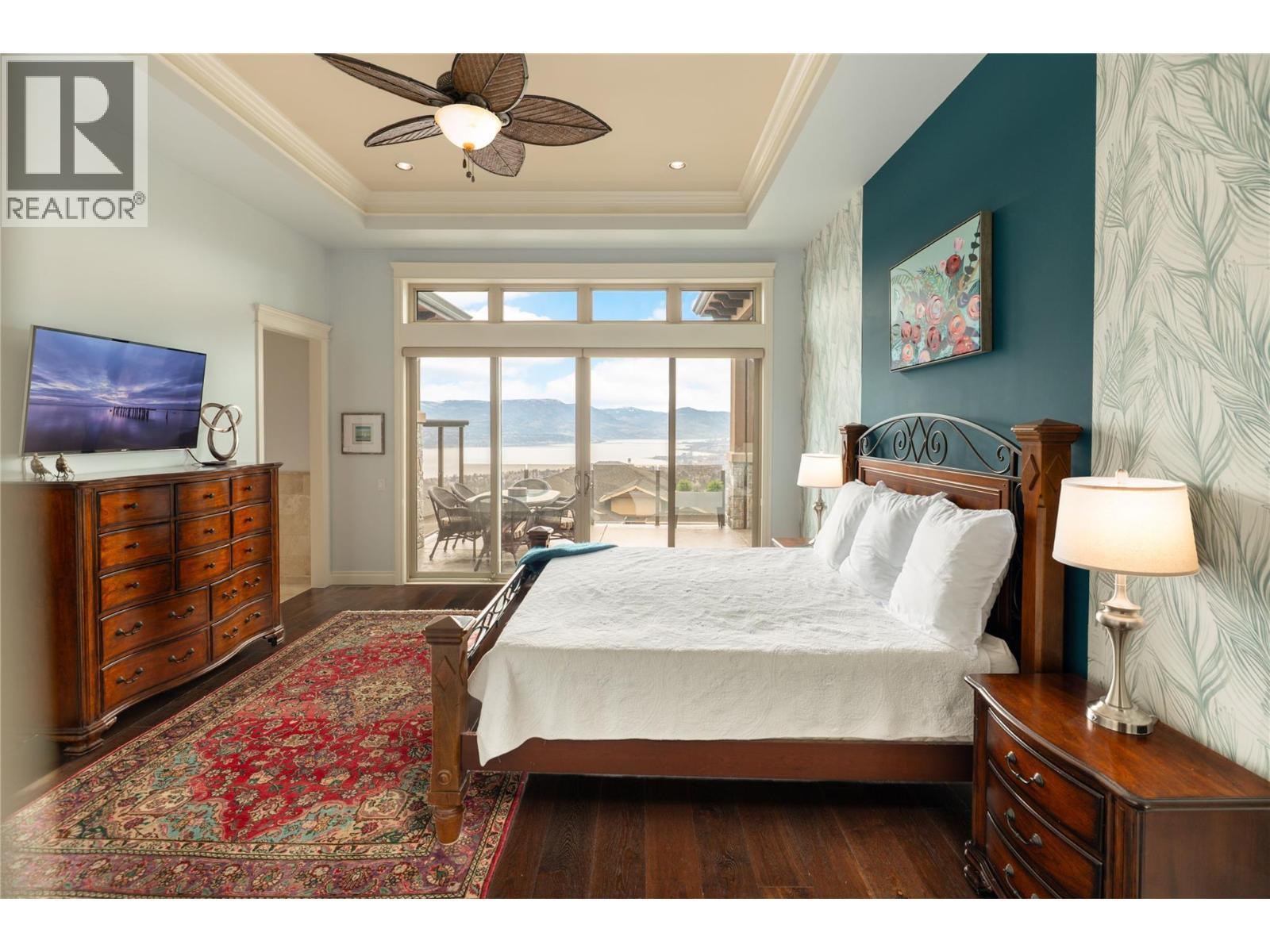 954 Hewetson Avenue, Kelowna, BC - Indoor Photo Showing Bedroom