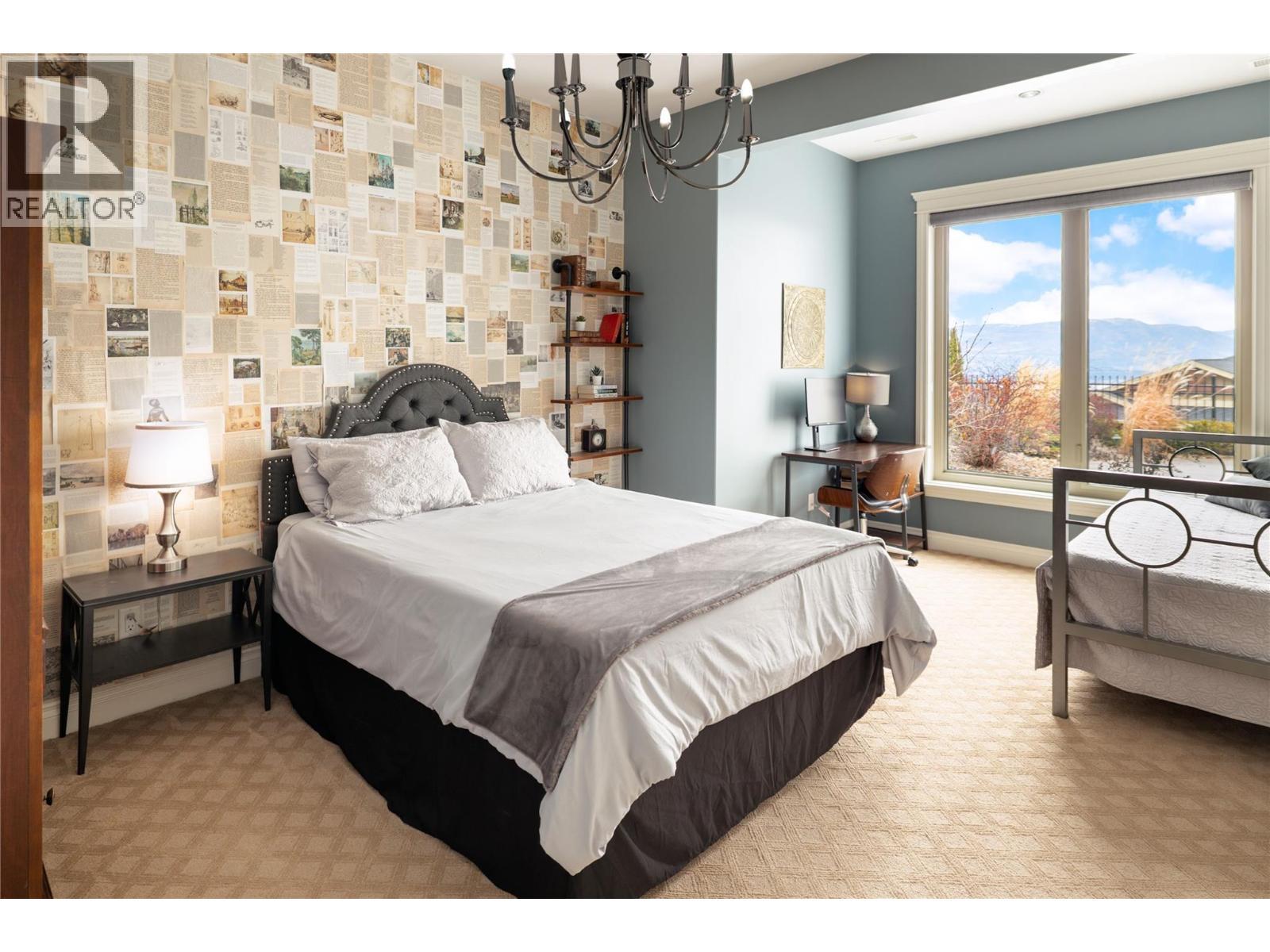 954 Hewetson Avenue, Kelowna, BC - Indoor Photo Showing Bedroom